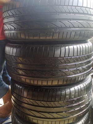 ขายยาง 225 40 18 255 35 18 RE 050A I ปี11 ชุดละ9500