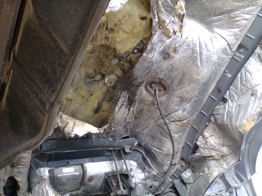 6 ล้อ HINO FD3HLA  195 แรงม้า ยาว 6 เมตร ปี 47