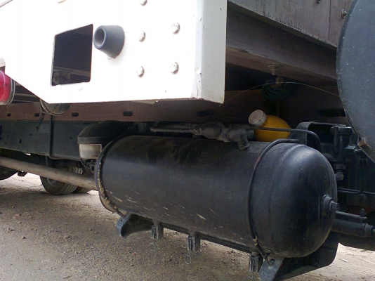 6 ล้อ HINO FD3HLA  195 แรงม้า ยาว 6 เมตร ปี 47