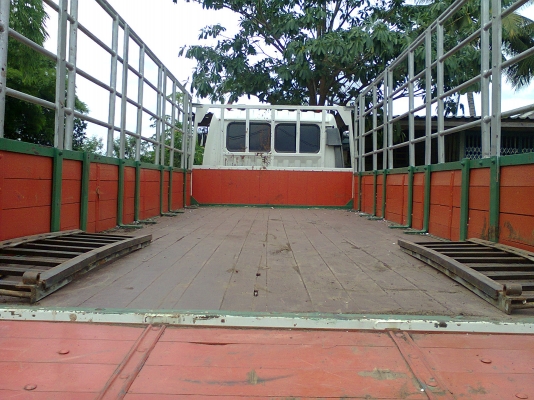 6 ล้อ HINO FD3HLA  195 แรงม้า ยาว 6 เมตร ปี 47