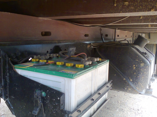 6 ล้อ HINO FD3HLA  195 แรงม้า ยาว 6 เมตร ปี 47