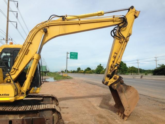 ขายรถแบคโฮ KOMATSU PC120-6 มี VDOครับ ระบบไฟฟ้าเต็ม รถนอกนำเข้าสภาพสวย สนใจติดต่อ 081-2990958