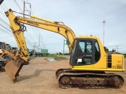ขายรถแบคโฮ KOMATSU PC120-6 มี VDOครับ ระบบไฟฟ้าเต็ม รถนอกนำเข้าสภาพสวย สนใจติดต่อ 081-2990958