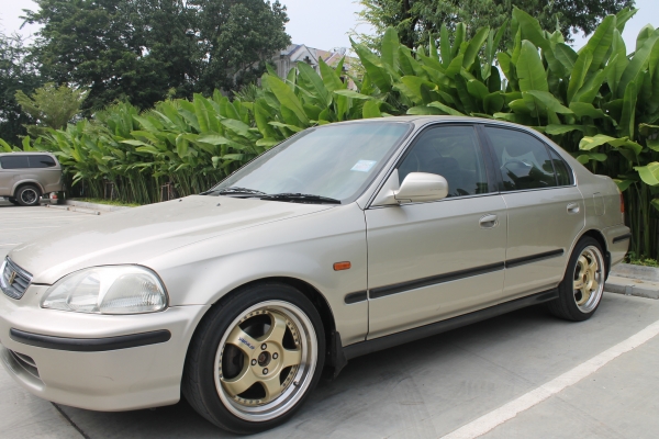 ขาย ปี96 HONDA CIVIC VTI-L โฉมตาโต เกียร์ธรรมดา ขาย ปี96 HONDA CIVIC VTI-L โฉมตาโต เกียร์ธรรมดา