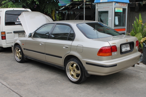 ขาย ปี96 HONDA CIVIC VTI-L โฉมตาโต เกียร์ธรรมดา ขาย ปี96 HONDA CIVIC VTI-L โฉมตาโต เกียร์ธรรมดา