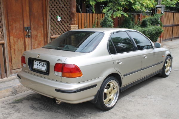 ขาย ปี96 HONDA CIVIC VTI-L โฉมตาโต เกียร์ธรรมดา ขาย ปี96 HONDA CIVIC VTI-L โฉมตาโต เกียร์ธรรมดา