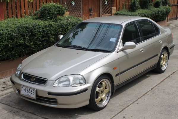 ขาย ปี96 HONDA CIVIC VTI-L โฉมตาโต เกียร์ธรรมดา ขาย ปี96 HONDA CIVIC VTI-L โฉมตาโต เกียร์ธรรมดา