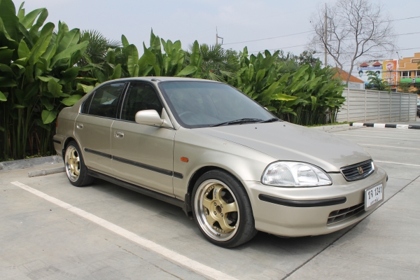 ขาย ปี96 HONDA CIVIC VTI-L โฉมตาโต เกียร์ธรรมดา ขาย ปี96 HONDA CIVIC VTI-L โฉมตาโต เกียร์ธรรมดา