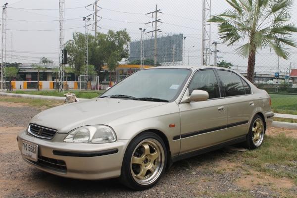 ขาย ปี96 HONDA CIVIC VTI-L โฉมตาโต เกียร์ธรรมดา ขาย ปี96 HONDA CIVIC VTI-L โฉมตาโต เกียร์ธรรมดา
