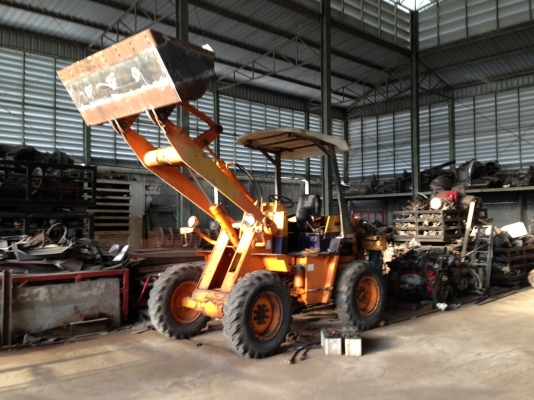 รถตักล้อยาง505