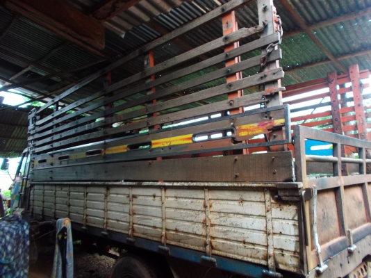 ขายด่วนรถ6ล้อร๊อกกี้ยาง900เครือง6BD1ยาว5เมตร