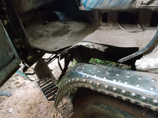 ขายด่วนรถ6ล้อร๊อกกี้ยาง900เครือง6BD1ยาว5เมตร