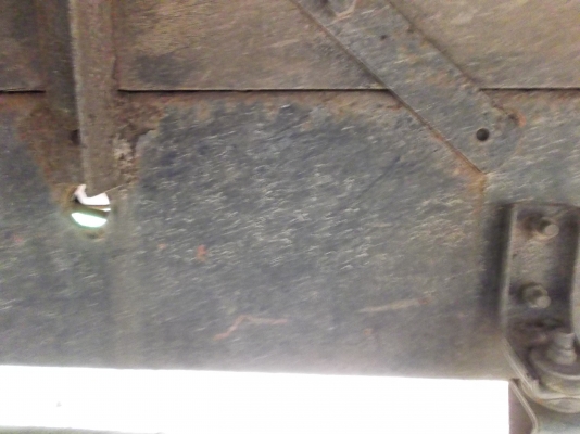 ขายด่วนรถ6ล้อร๊อกกี้ยาง900เครือง6BD1ยาว5เมตร