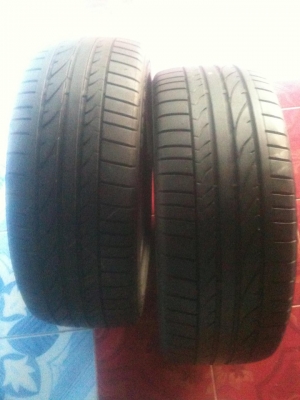 ขายยางบริสโตน 215 45 17 ปี10 4เส้น