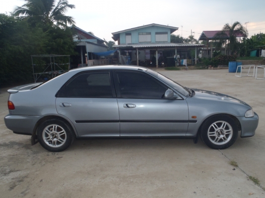 รถสภาพสวยขายถูก โฉมนี้ยังสวยอยู่ ไม่ต้องซื้อรถแพง