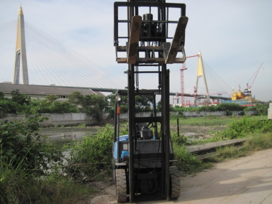 รถยกยี่ห้อ toyota ขนาด 2.5 ตัน เครื่องดีเซล เสา 3.7 ม. งาฮิงค์ นำเข้า