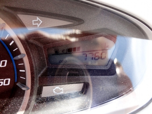 ขาย PCX150 ขาว-แดง ของแต่งเพียบ วิ่ง 7,xxx โล รถ 6 เดือน ราคาถูก