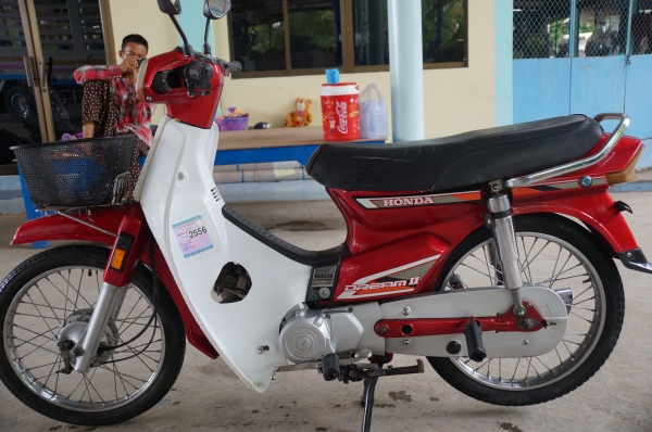 ขาย HONDA ดรีม คุรุสภา เดิมสวย เครื่องดีมาก สตาทร์มีอ  ทะเบียนพร้อมโอน