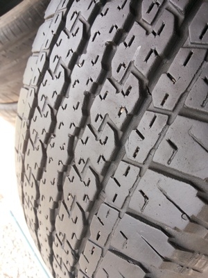 ขายยาง245/70/16 ปี 11/ฃ3เส้นปี08/1เส้น BRIDGESTONE DUELER H/T 840 1 ชุด