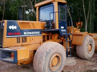 รถุตักล้อยาง คันใหญ่WA400-1 ขายจะเปลี่ยนเป็นแบคโฮ...