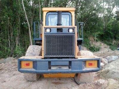 รถุตักล้อยาง คันใหญ่WA400-1 ขายจะเปลี่ยนเป็นแบคโฮ...