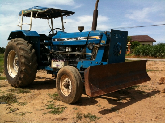 ขายรถไถ FORD 6600 เครื่อง T3 รถไม่มีทะเบียนครับ