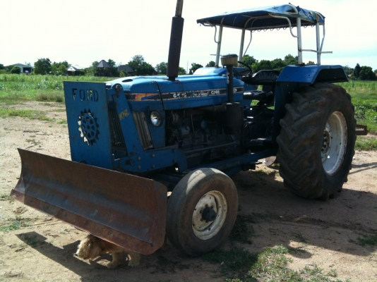 ขายรถไถ FORD 6600 เครื่อง T3 รถไม่มีทะเบียนครับ