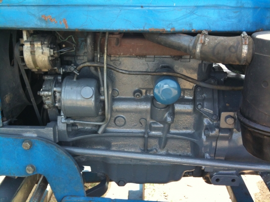 ขายรถไถ FORD 6600 เครื่อง T3 รถไม่มีทะเบียนครับ