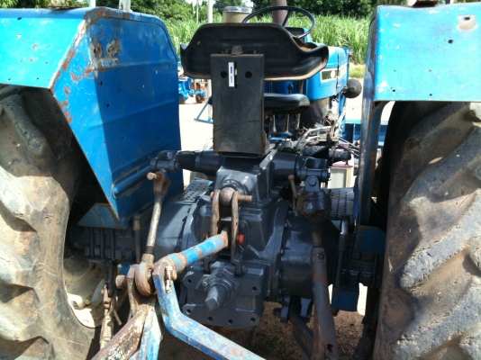 ขายรถไถ FORD 6600 เครื่อง T3 รถไม่มีทะเบียนครับ