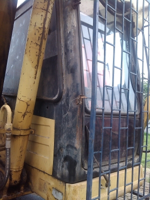 ขายด่วนหัวเก๋ง cat 320v2 สภาพพร้อมใช้งาน มีกล่องไฟด้วยครับ