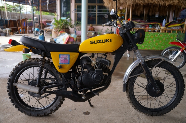 ขาย SUZUKI TS 100 เครื่องดีมาก ๆๆ ทะเบียนพร้อมโอน ภาษี ไม่ขาดต่อ 2557 ขาย SUZUKI TS 100 เครื่องดีมาก ๆๆ ทะเบียนพร้อมโอน ภาษี ไม่ขาดต่อ 2557