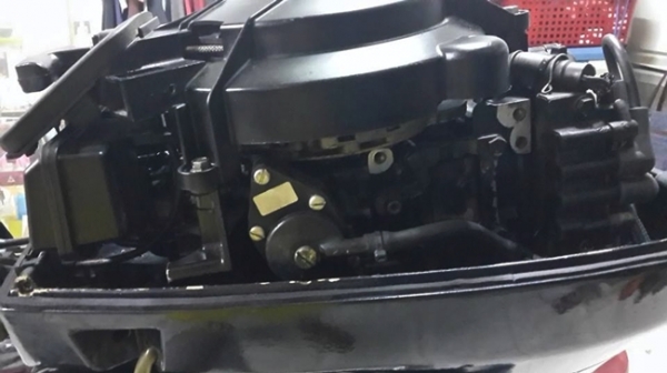 ยกเลิกการขาย เครื่องEVINRUDE 15แรง