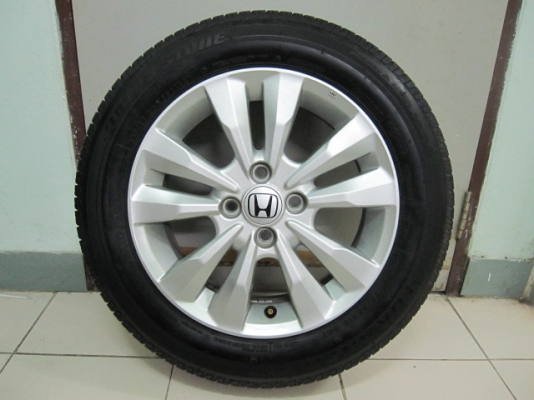 ขายล้อแม็ก Honda City ขอบ 15 พร้อมยาง Bridgestone ปี 13