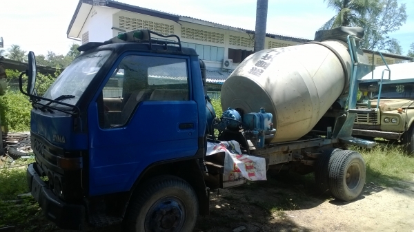 รถ6ล้อโม่ปูนTOYOTA DYNA BU91 115แรง รถสภาพสวย โม่สวยมาก2.5คิว..ชายแค่..550000บ..