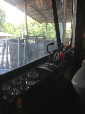 ขายรถตัดอ้อยสภาพพร้อมใช้งาน รุ่นใหม่