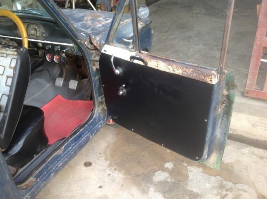 ขาย mazda 8แรงเก่าๆทะเบียนพร้อมโอน 15,000บาทครับ