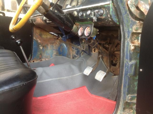 ขาย mazda 8แรงเก่าๆทะเบียนพร้อมโอน 15,000บาทครับ