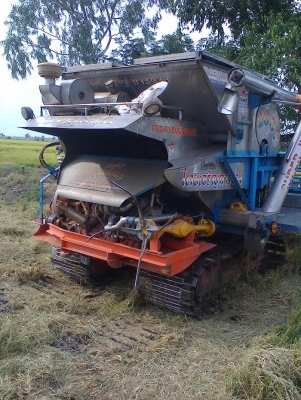 ขาย!! ไทยเจริญการช่าง 2007 / JO8C TURBO / DAIKIN22 / ช่วงล่าง 10 ลูก / 12HT. มอเตอร์ 90