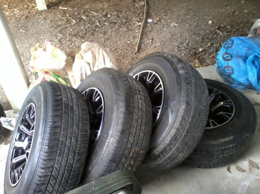 LANSO ขอบ17*9 พร้อมยาง 265/65/R17 ขาย13500