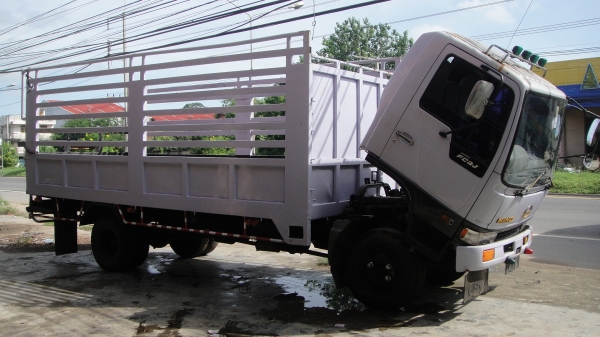 HINO สิงห์ไฮเทคเครื่อง160แรง ดาวน์75000ผ่อน14700/36เดือน