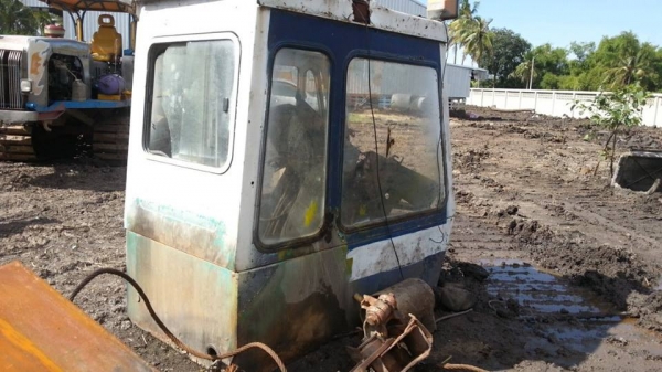 หัวเก๋ง komatsu pc200-2 มี 2 หัวให้เลือก หัวเก๋ง komatsu pc200-2 มี 2 หัวให้เลือก