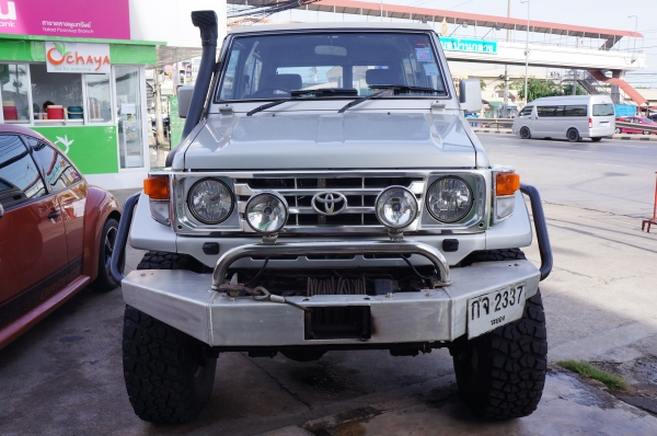 ขายรถ Landcruiser serie 73 เครื่อง 13BT