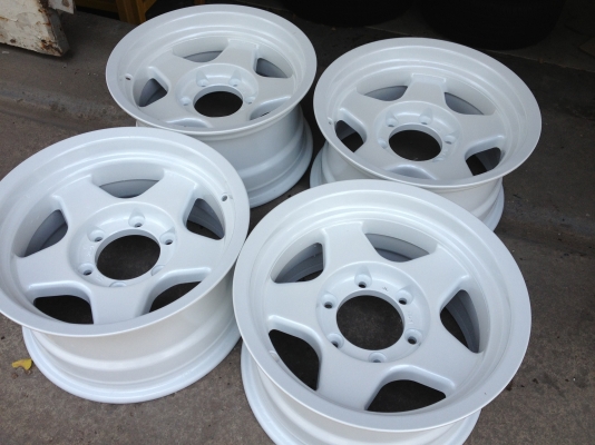 ล้อใหม่ เบดเล่ย์ ขอบ15" 6รูกะบะ กว้าง8นิ้ว ออฟ-5 ขายถูกๆครับ