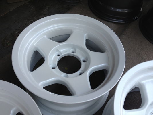 ล้อใหม่ เบดเล่ย์ ขอบ15" 6รูกะบะ กว้าง8นิ้ว ออฟ-5 ขายถูกๆครับ