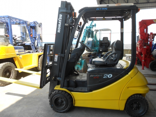 Komatsu รุ่น FB20-12 ขนาด 2.0 ตัน ไฟฟ้า งาสไลด์ได้  เกียร์  ออโต้ เสา 3 เมตร 2,100 ชม. ปี 2008  ราคา 400,000 บาท