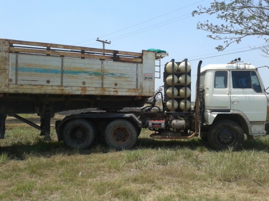 ขายสิบล้อหัวลาก HINO  เครื่อง 295