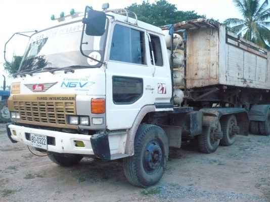 ขายสิบล้อหัวลาก HINO  เครื่อง 295