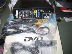 ขายเครื่องเล่นDVDใช้ได้ทั้งไฟบ้านและไฟในรถยนต์12v