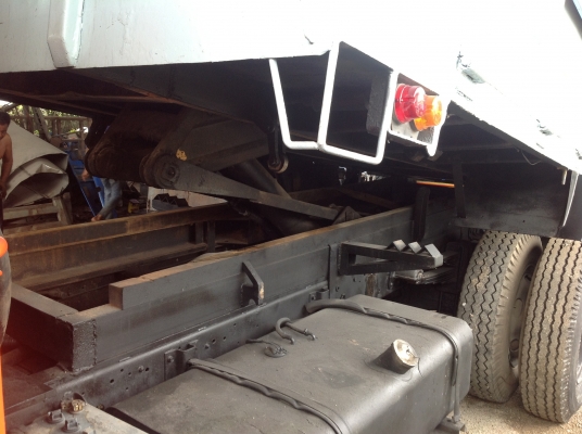 6ล้อดั้มพ์ FRR12HA 175แรงม้าติดเครนพร้อมใช้สวยสวย