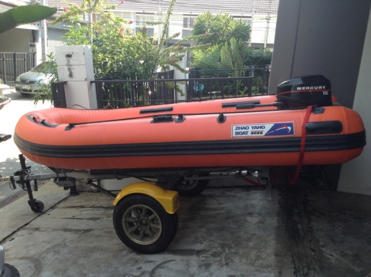 ขายเรือยาง 330 ท้องไฟเบอร์ เครื่องsuzuki DF15 four ปี2007